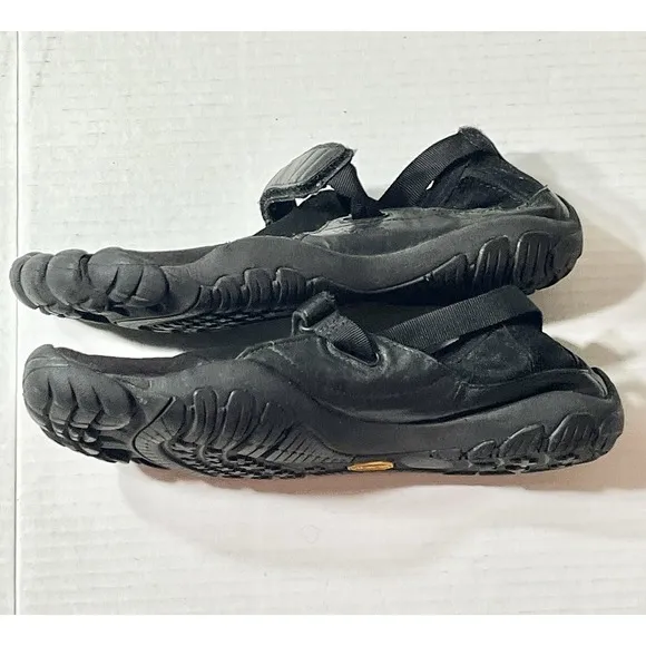 Vibram FiveFingers KSO Trek Shoes Men's 9 Black Hiking Outdoor Gorpcore Trail