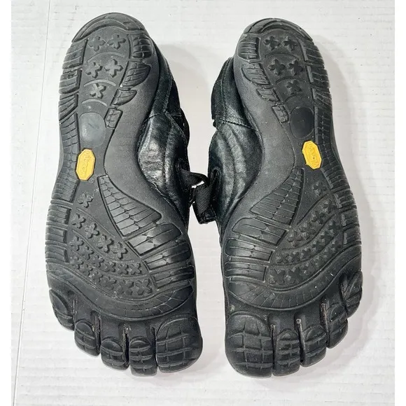 Vibram FiveFingers KSO Trek Shoes Men's 9 Black Hiking Outdoor Gorpcore Trail