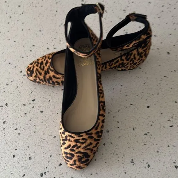Vince Camuto Attera Size 7.5M Flats Leopard Calf Hair Animal Print Ankle Strap