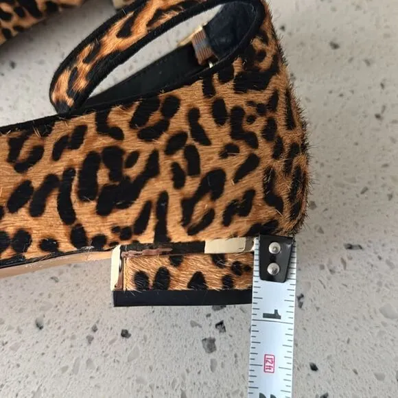 Vince Camuto Attera Size 7.5M Flats Leopard Calf Hair Animal Print Ankle Strap