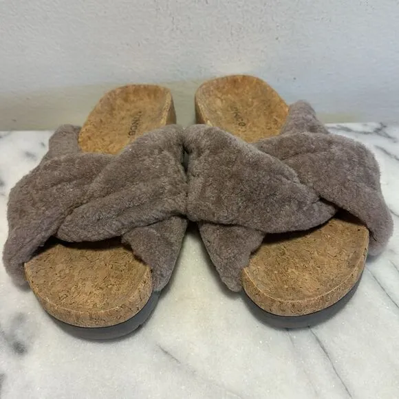 Vince Taupe  Shearling Slide Sandals Size 7