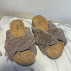 Vince Taupe  Shearling Slide Sandals Size 7