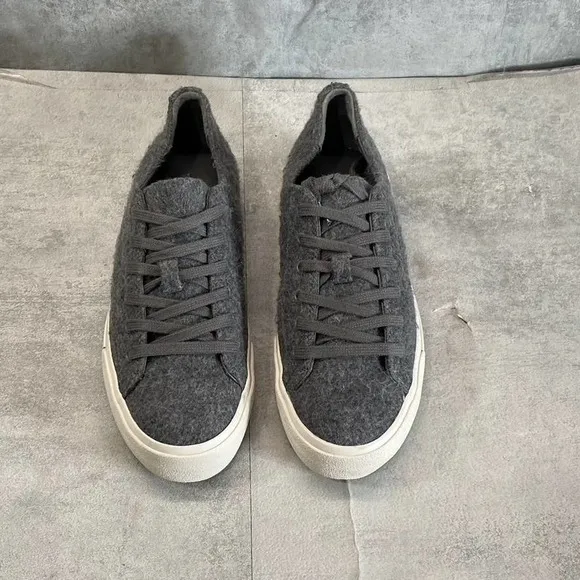 Vince. Women's Charcoal Gray Heaton Wool Fleece Lace Up Platform Sneakers SZ 5