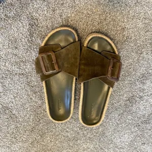 Vince Women’s Grant Slide Sandal Black Size 8M/38