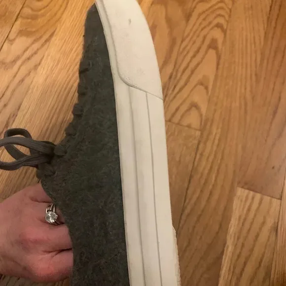 Vince Women’s Heaton Wool Fleece Platform Sneakers in Charcoal Gray Size 7 EU 37