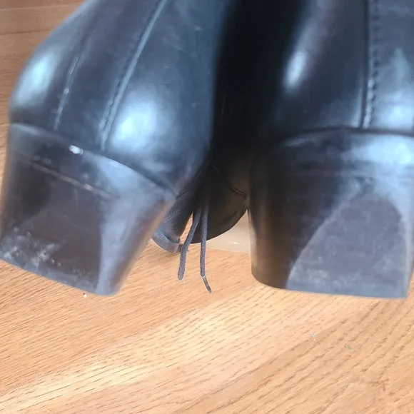 Vintage Black Lace-Up Women's Ankle Boots Pointy Toe