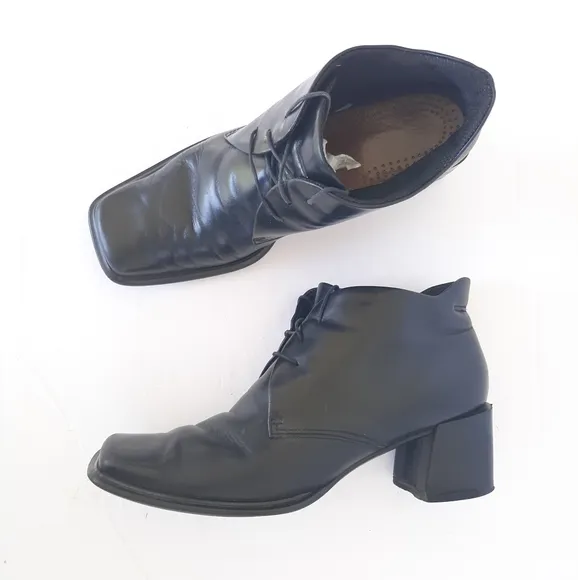 Vintage Franco Sarto Leather Lace Up Ankle Boots