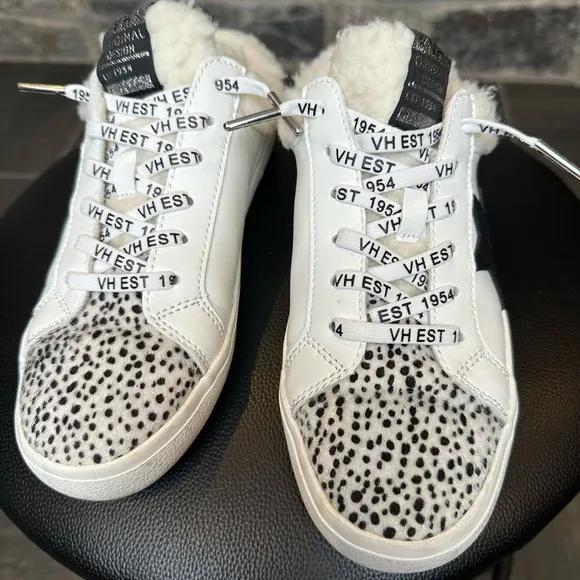 Vintage Havana White &amp; Black Star Leopard Print Fleece Lined Slide Sneakers (8)