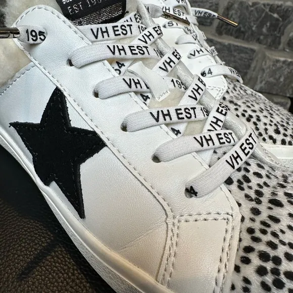 Vintage Havana White &amp; Black Star Leopard Print Fleece Lined Slide Sneakers (8)