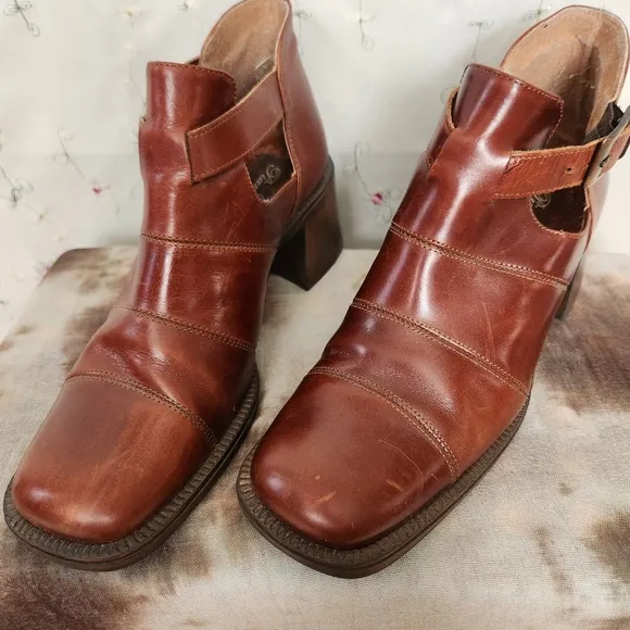 Vintage Italian Leather Fisherman Loafers