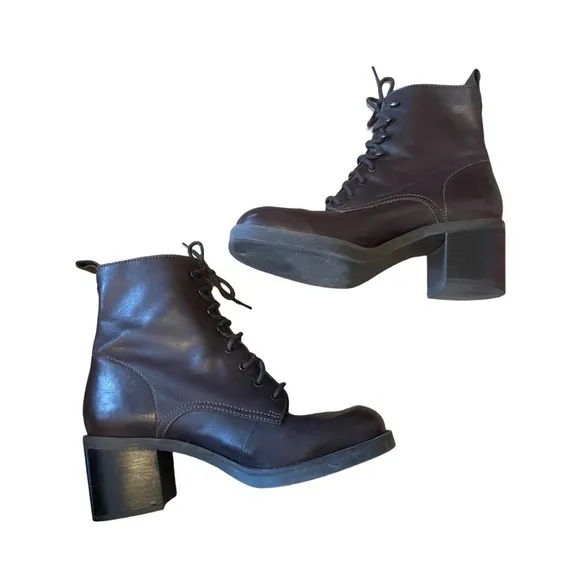 Vintage Nine West Brown Leather Lace Up Boots Size 8