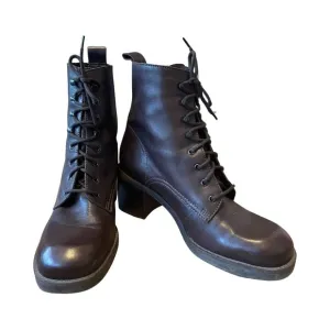 Vintage Nine West Brown Leather Lace Up Boots Size 8