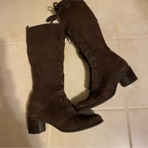 ⭐️Vintage Very Rare RJ Colt Lissy brown leather Boots size 10
