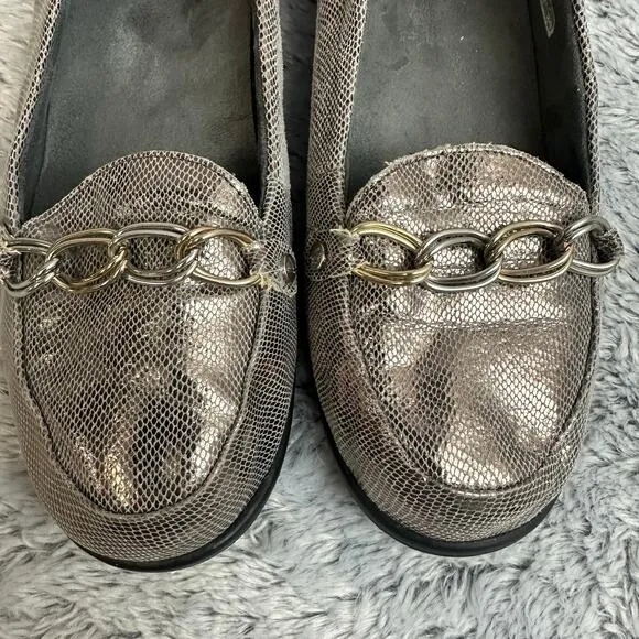 Vionic Alda Metallic Sliver Slip On Loafers Chain Link Detail Size 9 Pewter Work