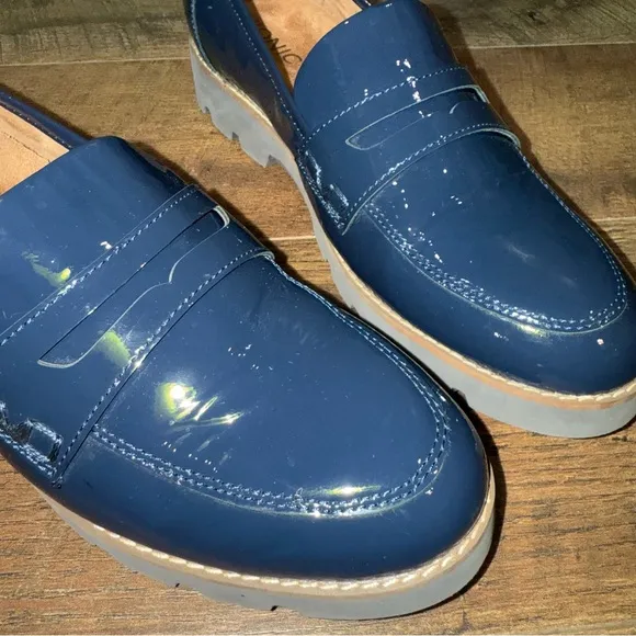 Vionic Cheryl II Blue Patent Leather Loafers