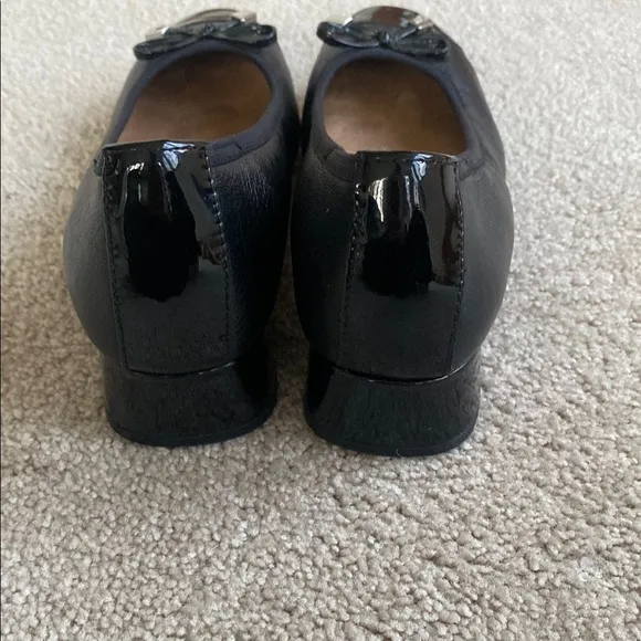 Vionic Daphne Slip On Ballet Low Block Heel Patent Toe Caps Bows Black Size 7