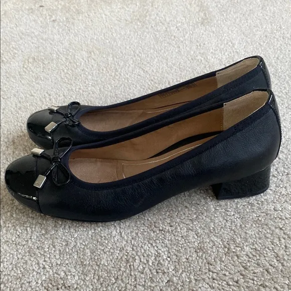Vionic Daphne Slip On Ballet Low Block Heel Patent Toe Caps Bows Black Size 7