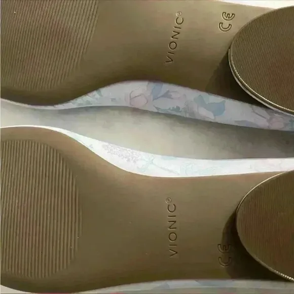 Vionic Floral Print Flats In Arctic Ice Blue Women’s Size 8 NEW