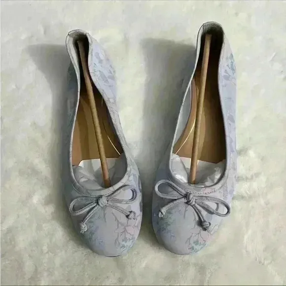 Vionic Floral Print Flats In Arctic Ice Blue Women’s Size 8 NEW