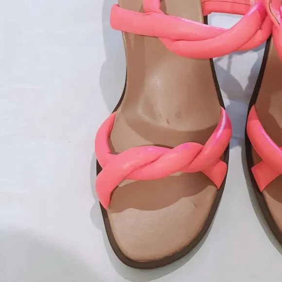 Vionic Freesia Angelica Puffy Strap Kitten Heel Sandals in Shell Pink Sz 8 NWOB