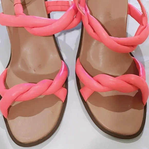 Vionic Freesia Angelica Puffy Strap Kitten Heel Sandals in Shell Pink Sz 8 NWOB