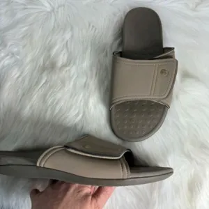 Vionic Kiwi Tan Leather Slide Sandals Sz 12