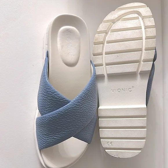 Vionic Vesta Blue and White Leather Platform Cushioned Slipper Sandals size 7