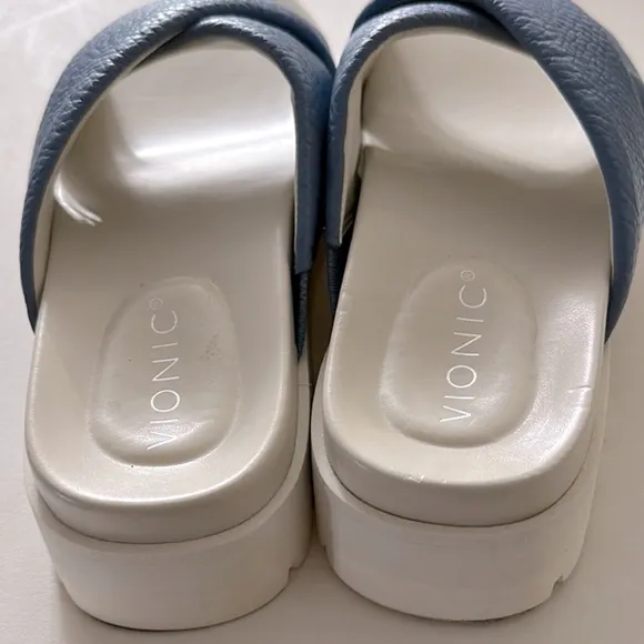 Vionic Vesta Blue and White Leather Platform Cushioned Slipper Sandals size 7