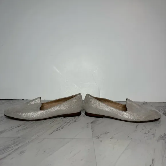 Vionic Willa II Silver Wide Loafer Flat 10