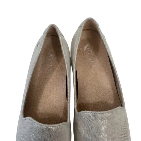 Vionic Women Silver Metallic Slip-On Loafers Comfort Shoes SZ 6 Textile Upper