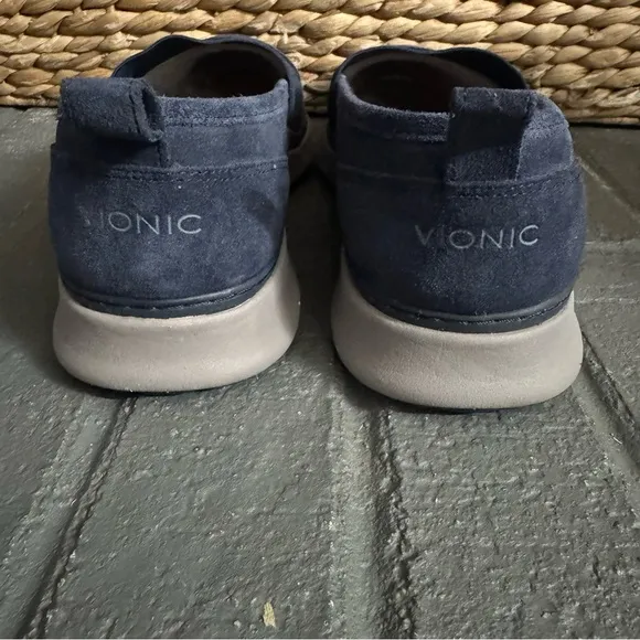 Vionic Womens Fresh Kristi Suede Slip-On Flats Navy Blue Suede Size 8 New In Box