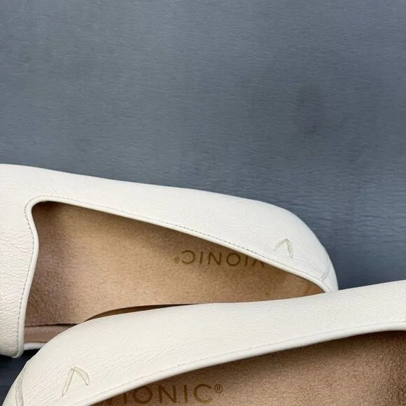Vionic Soft Leather WILLA SLIP ON FLAT shoes womens size 8.5
