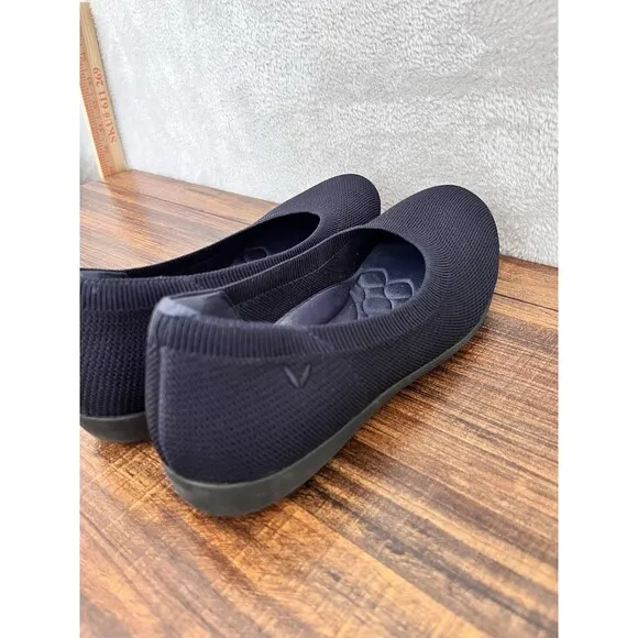 Vivaia Round-Toe Flats (Claire) Women's Navy Knit Comfort Ballet Flats 38.5