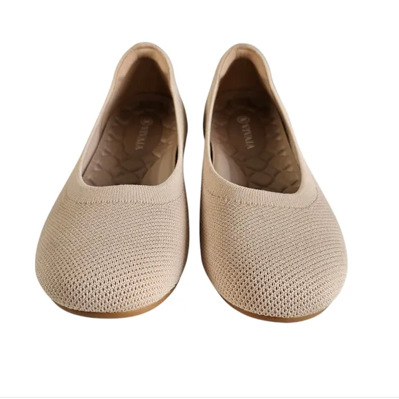 Vivaia Tan Textured Flats Rounded Toe Knit Flats Sz 10 (41.5)