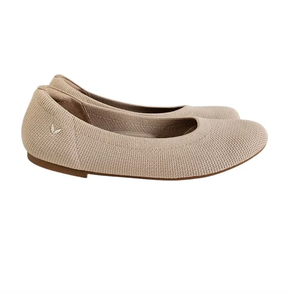 Vivaia Tan Textured Flats Rounded Toe Knit Flats Sz 10 (41.5)