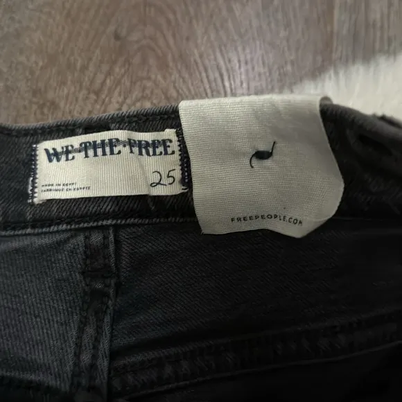 WE THE FREE • FREE PEOPLE Low Maintenance Mid-Rise Crop Boot Jeans Size 25 ~ NEW