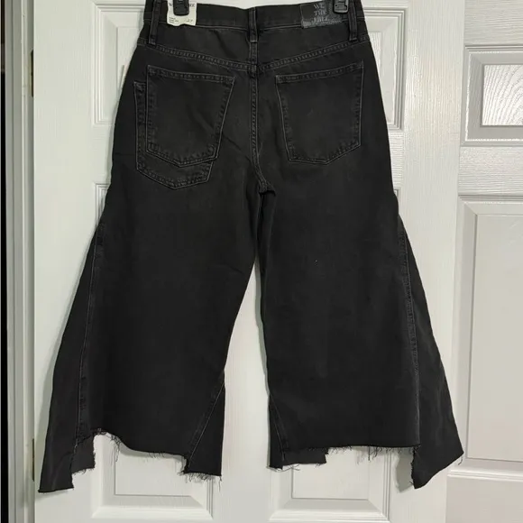 We the Free Ripple Wide Leg Crop- Fade to Black NWT- Size 27