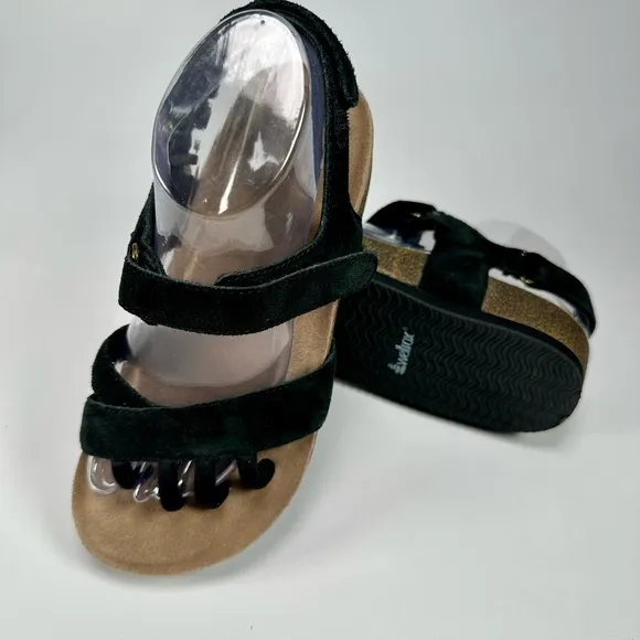 Wellrox Women’s Dune  Black Sandals