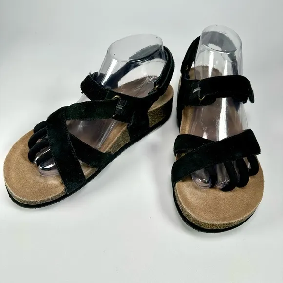 Wellrox Women’s Dune  Black Sandals