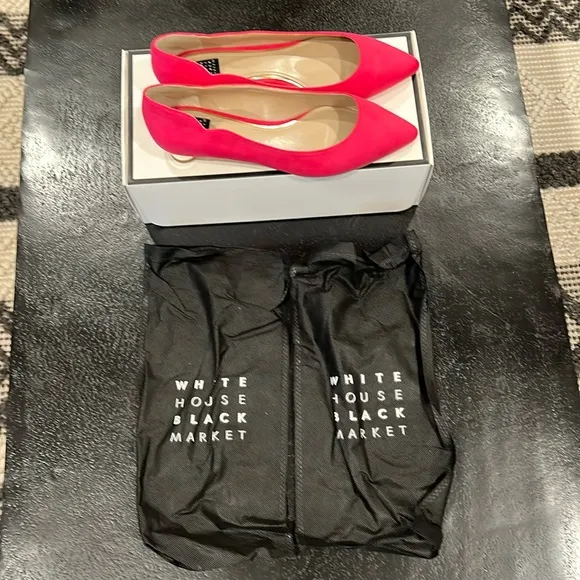 White House Black Market Bellamy Scalloped Pink Flat Size 8