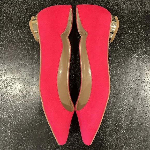 White House Black Market Bellamy Scalloped Pink Flat Size 8