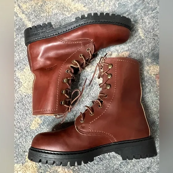 Women’s Sebago lace up boots