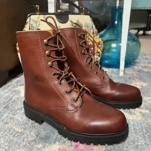 Women’s Sebago lace up boots