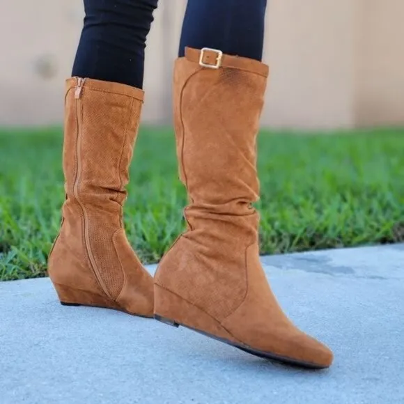 Women's Tan Wrinkle‎ Finish Calf Length Pull On Boots Rounded Toe