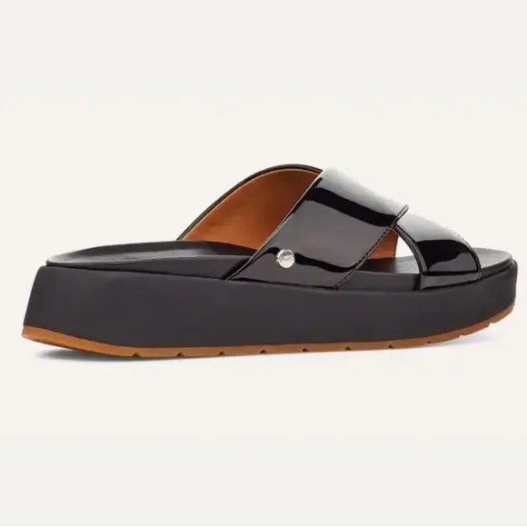 Women’s UGG Emily patent leather slide sandals- Size 7