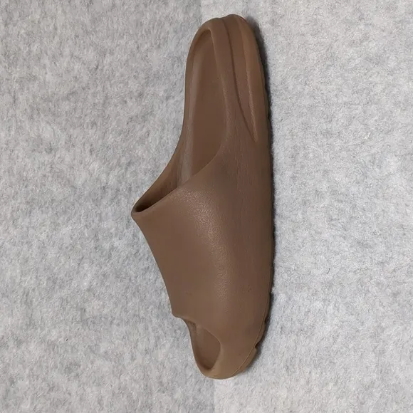 Yeezy Slide Flax brown sandals size 13