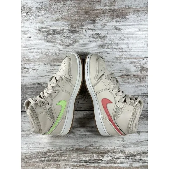 Youth Nike Air Jordan 1 Mid Fleece Pearl Sneakers Sz 3.5Y Athletic