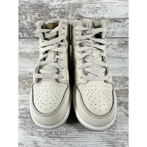 Youth Nike Air Jordan 1 Mid Fleece Pearl Sneakers Sz 3.5Y Athletic