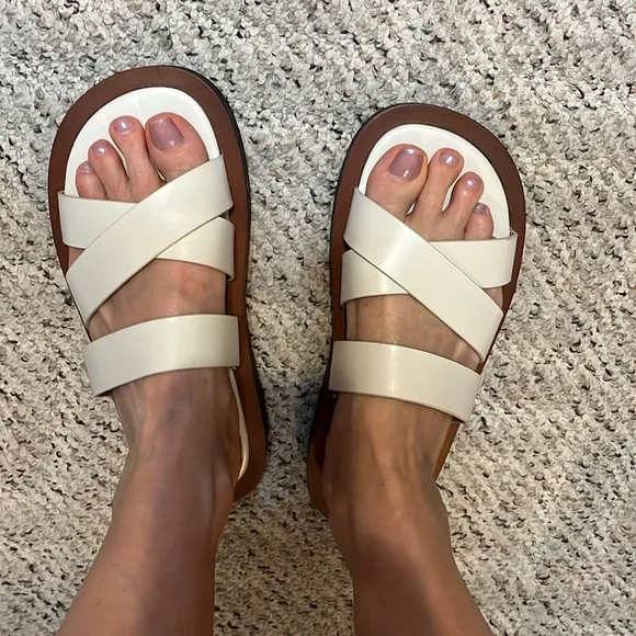 Zara Cream Slide Sandals size 8 medium