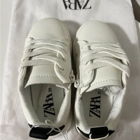 Zara • Toddler Boys White Lace Up Zipper Classic Sneaker